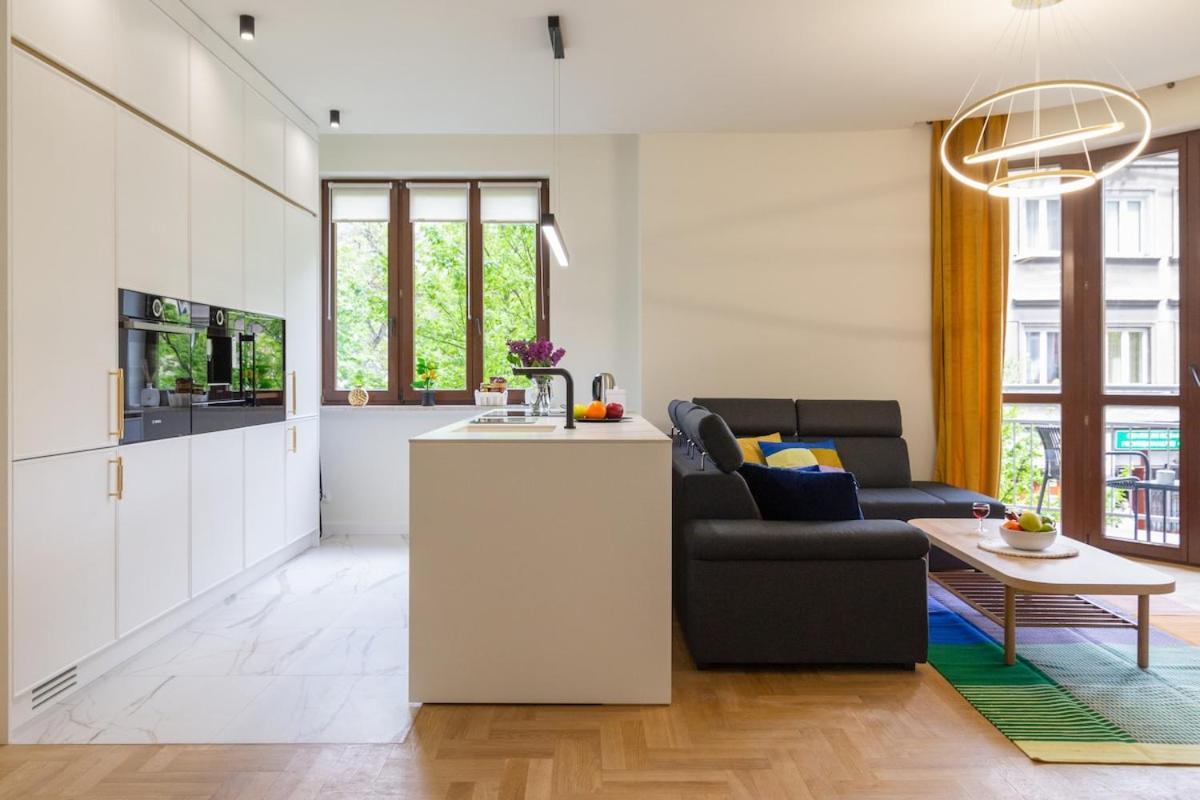 Apartment Golden Hour, 2 Bedroom, With Underground Parking